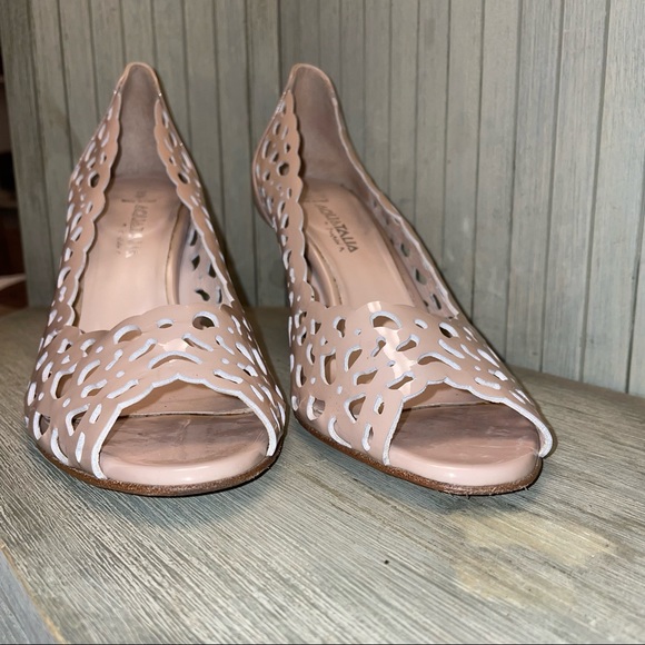 Aquatalia Beige Cut Out Patent Leather Heels Made in Italy 8.5 - Picture 3 of 10